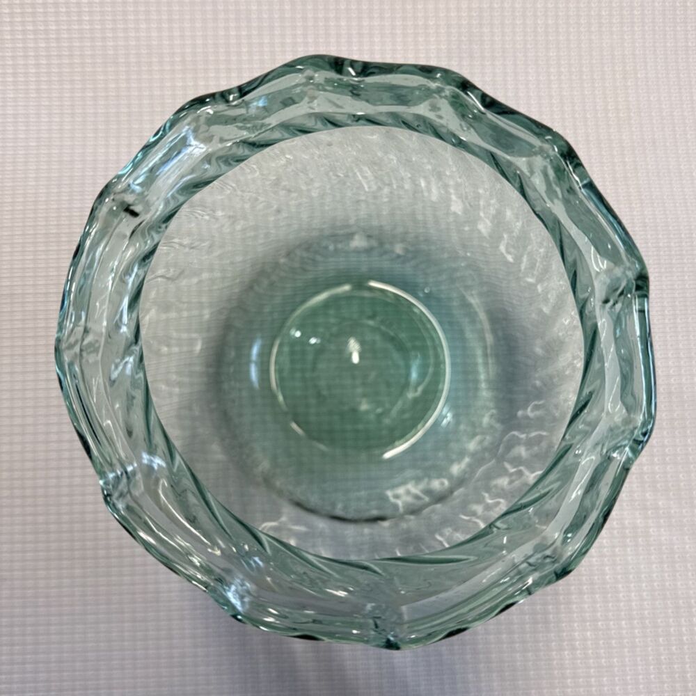 Beautiful Vintage Blue-Green Hand Blown Glass 6.5” Tall - Wide Mouth Vase - Picture 2 of 12